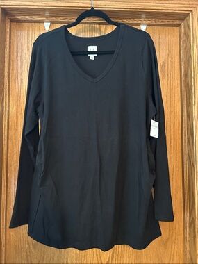 GAP Maternity Black V-Neck Long Sleeve Top